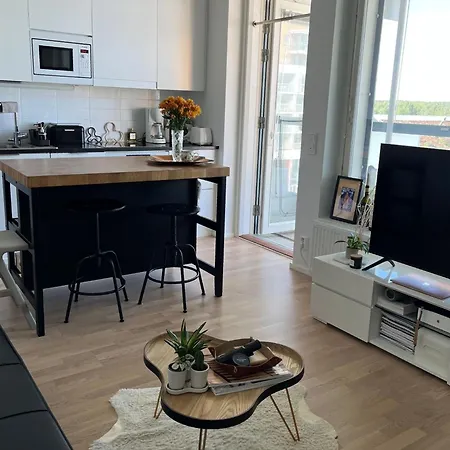 Apartment Valoisa Yksioe Espoossa Metron Vieressae *