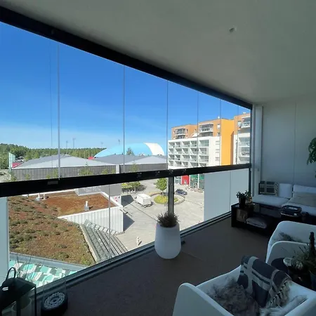 Valoisa Yksioe Espoossa Metron Vieressae Apartmán *